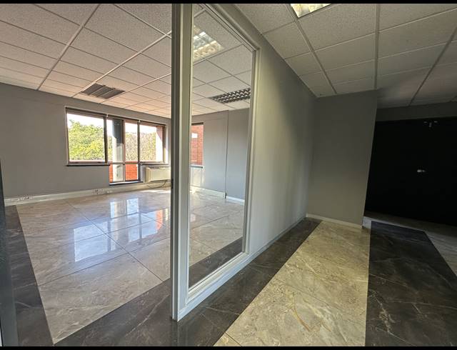 317M² OFFICE TO LET IN WOODMEAD